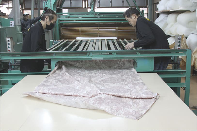 羊毛、合成繊維掛け布団作業工程